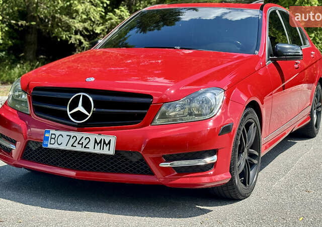 Червоний Мерседес Ц-Клас, об'ємом двигуна 1.8 л та пробігом 231 тис. км за 11100 $, фото 9 на Automoto.ua