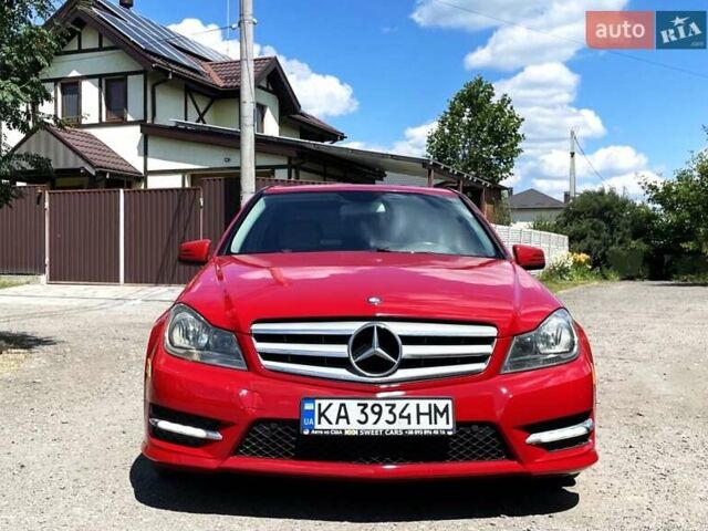 Червоний Мерседес Ц-Клас, об'ємом двигуна 1.8 л та пробігом 268 тис. км за 11900 $, фото 1 на Automoto.ua