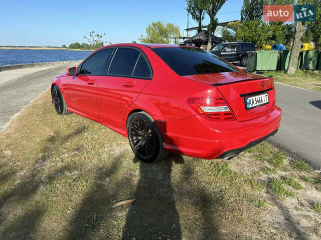 Красный Мерседес Ц-Класс, объемом двигателя 3.5 л и пробегом 65 тыс. км за 17000 $, фото 4 на Automoto.ua