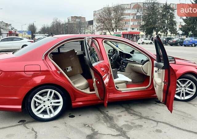 Мерседес Ц-Клас 2013 у Обухове на Automoto.ua Червоний Мерседес Ц-Клас, об'ємом двигуна 1.8 л та пробігом 210 тис. км за 10800 $, фото 13 на Automoto.ua