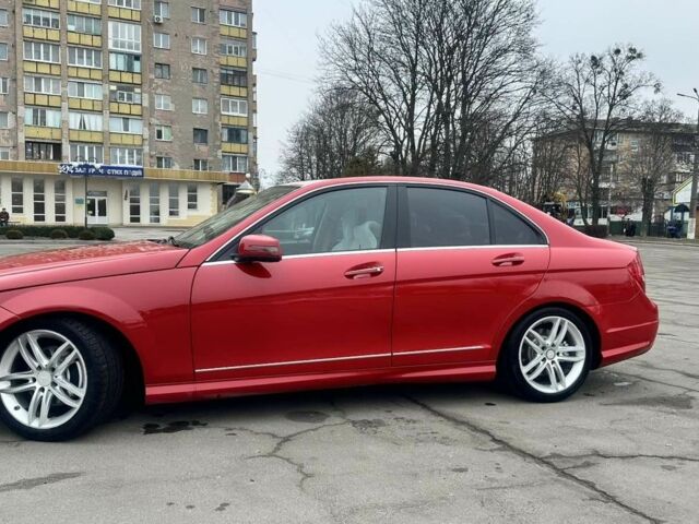 Мерседес Ц-Класс 2013 в Обухове на Automoto.ua Красный Мерседес Ц-Класс, объемом двигателя 1.8 л и пробегом 210 тыс. км за 10800 $, фото 15 на Automoto.ua