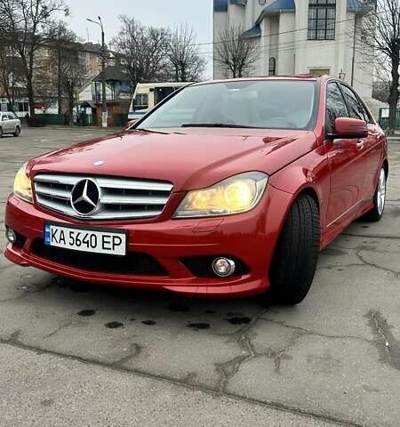 Мерседес Ц-Клас 2013 у Обухове на Automoto.ua Червоний Мерседес Ц-Клас, об'ємом двигуна 1.8 л та пробігом 210 тис. км за 10800 $, фото 2 на Automoto.ua