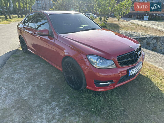 Красный Мерседес Ц-Класс, объемом двигателя 3.5 л и пробегом 65 тыс. км за 17000 $, фото 10 на Automoto.ua