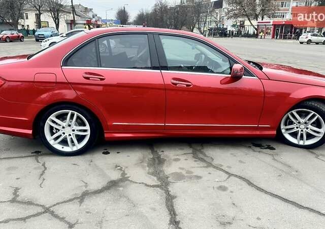 Мерседес Ц-Клас 2013 у Обухове на Automoto.ua Червоний Мерседес Ц-Клас, об'ємом двигуна 1.8 л та пробігом 210 тис. км за 10800 $, фото 18 на Automoto.ua