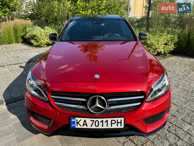 Красный Мерседес Ц-Класс, объемом двигателя 2 л и пробегом 123 тыс. км за 22700 $, фото 4 на Automoto.ua