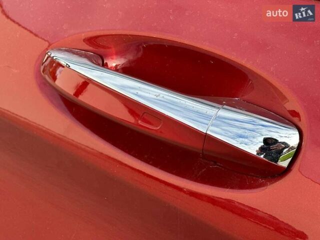 Красный Мерседес Ц-Класс, объемом двигателя 2 л и пробегом 182 тыс. км за 15900 $, фото 7 на Automoto.ua