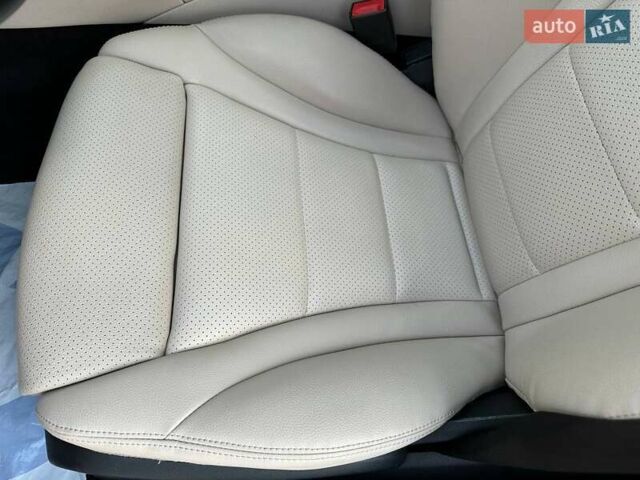 Красный Мерседес Ц-Класс, объемом двигателя 2 л и пробегом 182 тыс. км за 15900 $, фото 8 на Automoto.ua