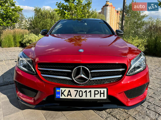 Красный Мерседес Ц-Класс, объемом двигателя 2 л и пробегом 123 тыс. км за 22700 $, фото 3 на Automoto.ua