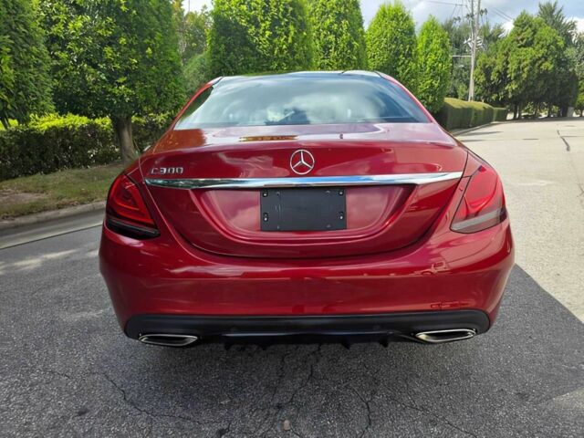 Красный Мерседес Ц-Класс, объемом двигателя 2 л и пробегом 31 тыс. км за 16900 $, фото 4 на Automoto.ua