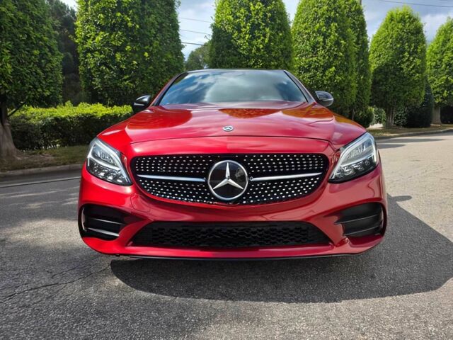 Красный Мерседес Ц-Класс, объемом двигателя 2 л и пробегом 31 тыс. км за 16900 $, фото 1 на Automoto.ua