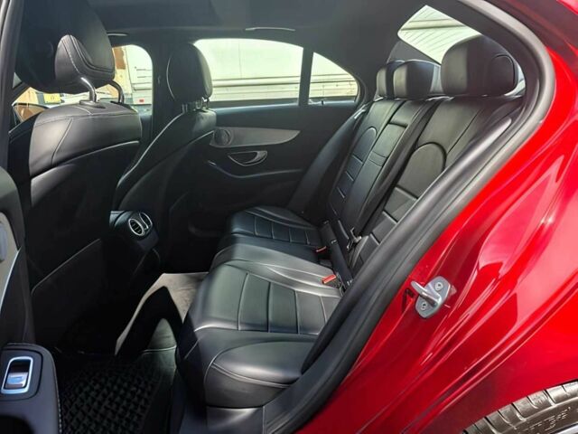 Красный Мерседес Ц-Класс, объемом двигателя 2 л и пробегом 31 тыс. км за 16900 $, фото 13 на Automoto.ua