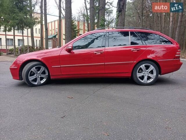 Красный Мерседес Ц-Класс, объемом двигателя 2.2 л и пробегом 467 тыс. км за 6300 $, фото 5 на Automoto.ua