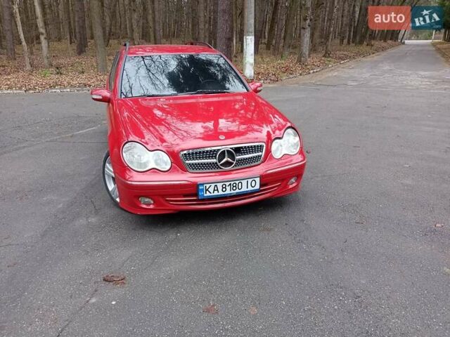 Красный Мерседес Ц-Класс, объемом двигателя 2.2 л и пробегом 467 тыс. км за 6300 $, фото 7 на Automoto.ua