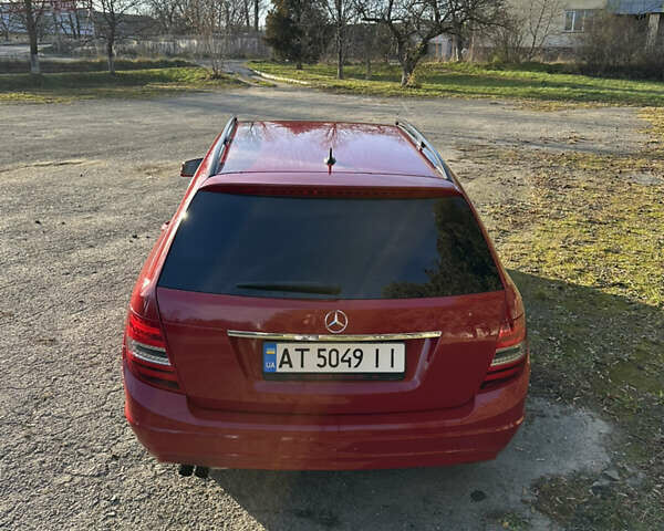 Червоний Мерседес Ц-Клас, об'ємом двигуна 2.2 л та пробігом 270 тис. км за 11000 $, фото 5 на Automoto.ua