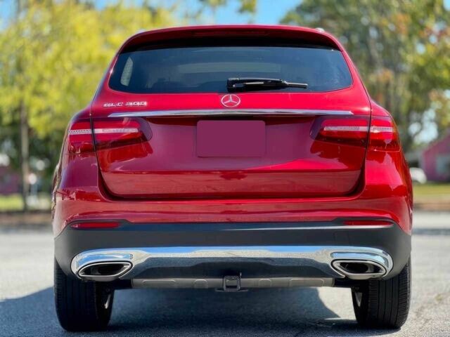 Красный Мерседес Ц-Класс, объемом двигателя 2 л и пробегом 45 тыс. км за 18000 $, фото 6 на Automoto.ua