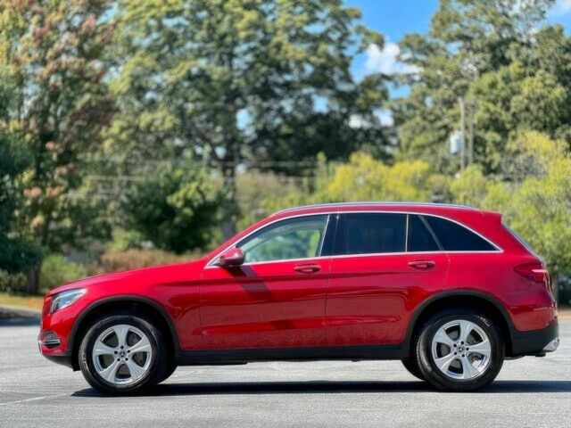 Красный Мерседес Ц-Класс, объемом двигателя 2 л и пробегом 45 тыс. км за 18000 $, фото 4 на Automoto.ua