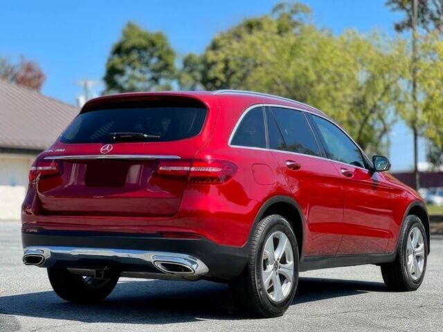 Красный Мерседес Ц-Класс, объемом двигателя 2 л и пробегом 45 тыс. км за 18000 $, фото 5 на Automoto.ua