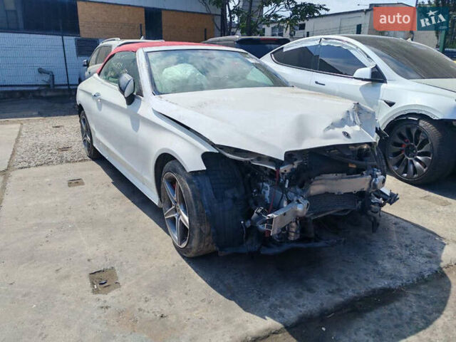 Мерседес Ц-Клас, об'ємом двигуна 2 л та пробігом 88 тис. км за 14300 $, фото 5 на Automoto.ua