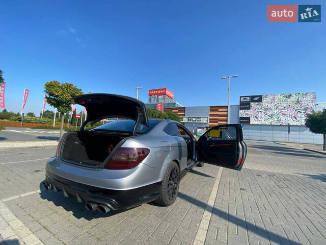 Мерседес Ц-Клас, об'ємом двигуна 1.8 л та пробігом 290 тис. км за 10000 $, фото 13 на Automoto.ua