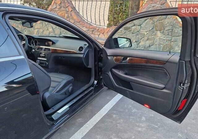 Мерседес Ц-Класс, объемом двигателя 1.8 л и пробегом 125 тыс. км за 16000 $, фото 8 на Automoto.ua