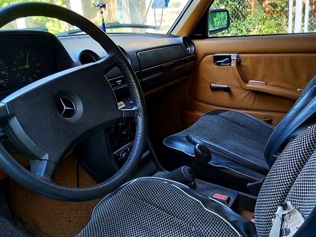 Мерседес Ц-Клас, об'ємом двигуна 3 л та пробігом 250 тис. км за 1000 $, фото 2 на Automoto.ua