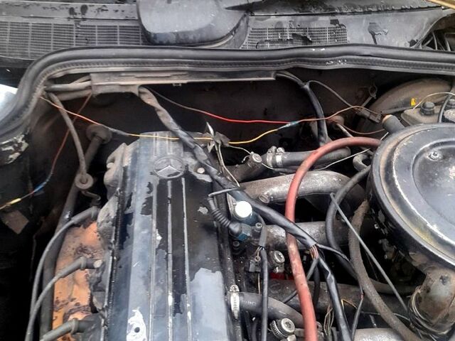 Мерседес Ц-Класс, объемом двигателя 2 л и пробегом 180 тыс. км за 650 $, фото 1 на Automoto.ua