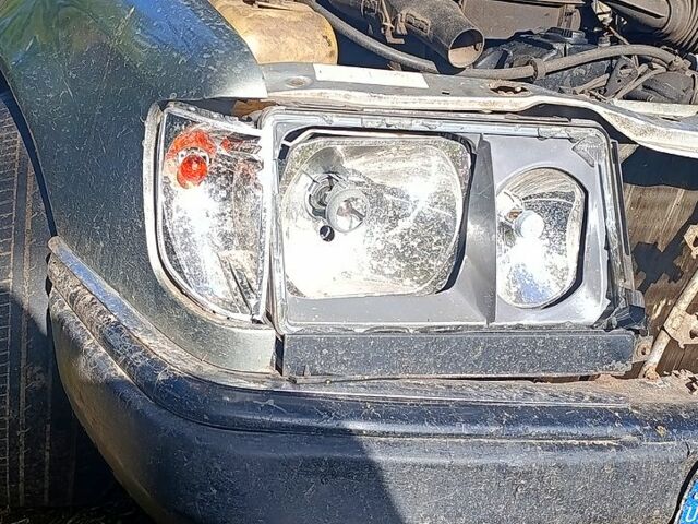 Мерседес Ц-Класс, объемом двигателя 2 л и пробегом 330 тыс. км за 1100 $, фото 4 на Automoto.ua