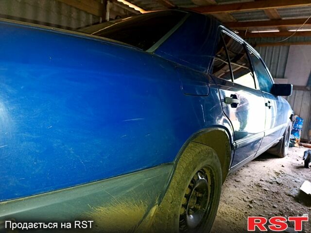 Мерседес Ц-Класс, объемом двигателя 2 л и пробегом 316 тыс. км за 3500 $, фото 3 на Automoto.ua