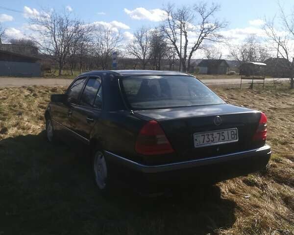 Мерседес Ц-Класс, объемом двигателя 2 л и пробегом 216 тыс. км за 3300 $, фото 10 на Automoto.ua