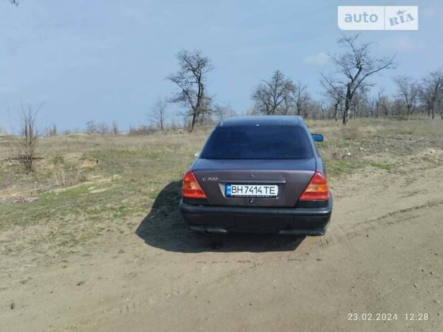 Мерседес Ц-Клас, об'ємом двигуна 0 л та пробігом 318 тис. км за 1800 $, фото 2 на Automoto.ua