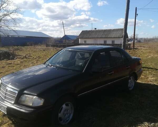 Мерседес Ц-Класс, объемом двигателя 2 л и пробегом 216 тыс. км за 3300 $, фото 8 на Automoto.ua