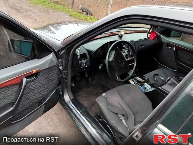 Мерседес Ц-Класс, объемом двигателя 1.8 л и пробегом 0 тыс. км за 2500 $, фото 6 на Automoto.ua