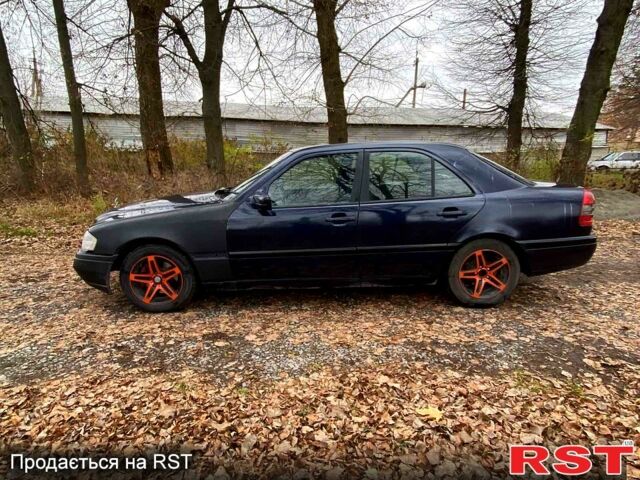 Мерседес Ц-Класс, объемом двигателя 1.8 л и пробегом 160 тыс. км за 2000 $, фото 5 на Automoto.ua