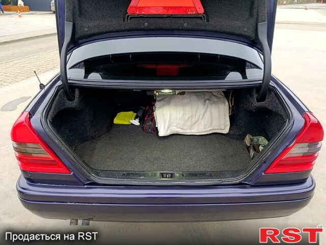 Мерседес Ц-Клас, об'ємом двигуна 2.3 л та пробігом 350 тис. км за 4500 $, фото 9 на Automoto.ua