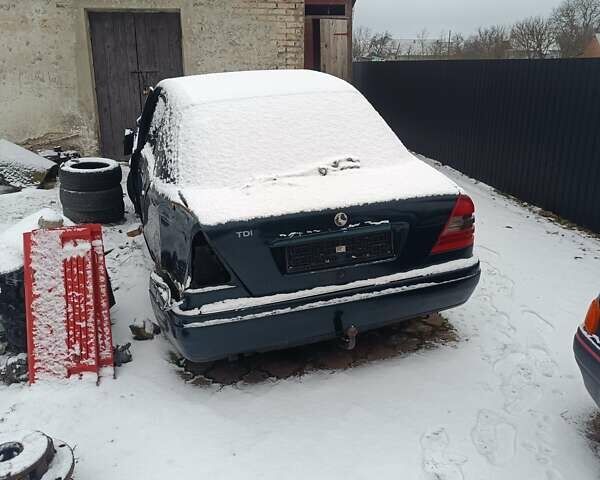 Мерседес Ц-Клас, об'ємом двигуна 2.5 л та пробігом 300 тис. км за 1000 $, фото 2 на Automoto.ua