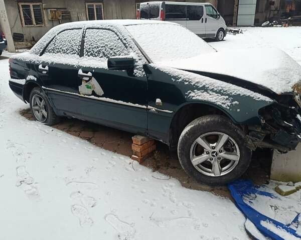 Мерседес Ц-Клас, об'ємом двигуна 2.5 л та пробігом 300 тис. км за 1000 $, фото 1 на Automoto.ua