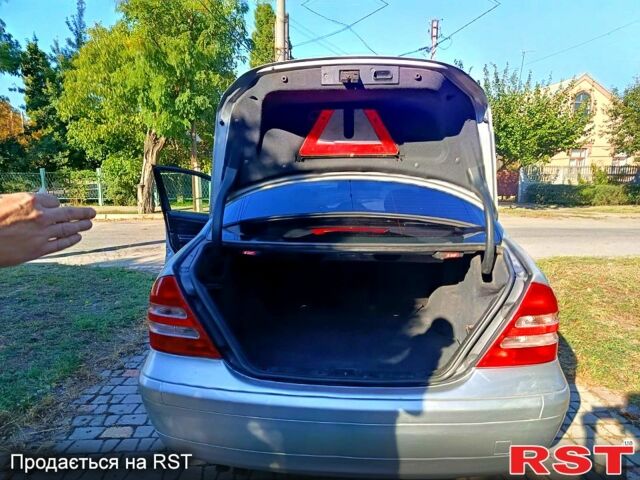 Мерседес Ц-Класс, объемом двигателя 2 л и пробегом 0 тыс. км за 4200 $, фото 5 на Automoto.ua