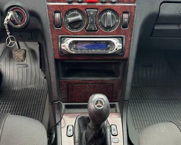 Мерседес Ц-Клас, об'ємом двигуна 2.2 л та пробігом 340 тис. км за 4400 $, фото 17 на Automoto.ua