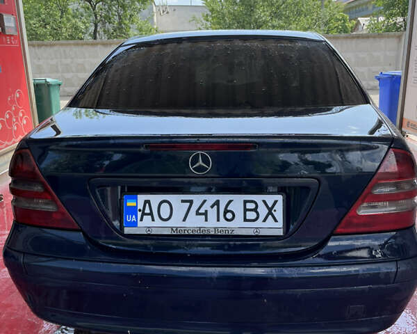 Мерседес Ц-Класс, объемом двигателя 2.15 л и пробегом 388 тыс. км за 4500 $, фото 2 на Automoto.ua
