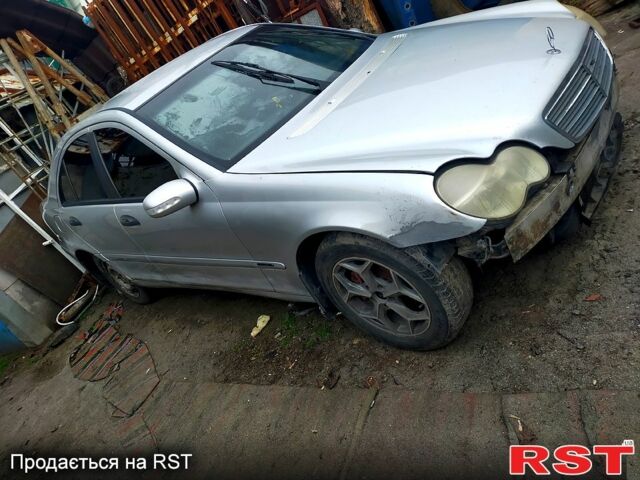 Мерседес Ц-Класс, объемом двигателя 1.9 л и пробегом 0 тыс. км за 1500 $, фото 1 на Automoto.ua