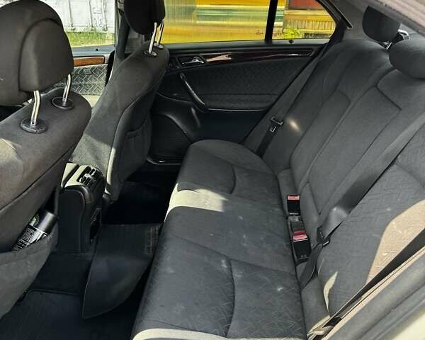 Мерседес Ц-Клас, об'ємом двигуна 2.69 л та пробігом 410 тис. км за 3800 $, фото 9 на Automoto.ua