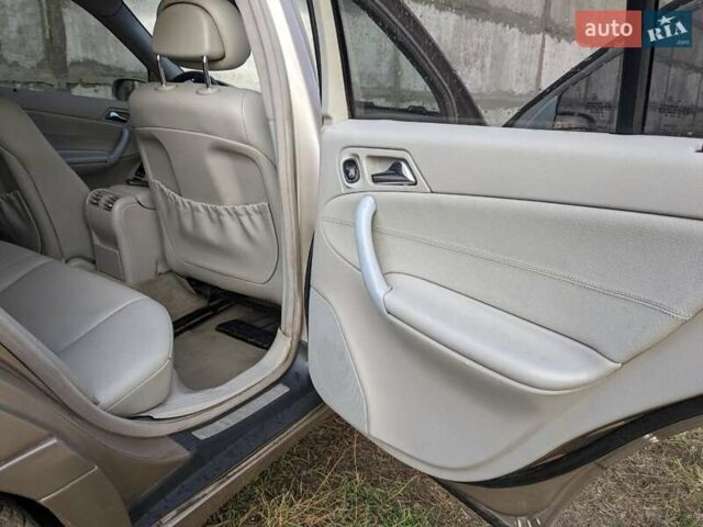 Мерседес Ц-Класс, объемом двигателя 1.8 л и пробегом 340 тыс. км за 6000 $, фото 10 на Automoto.ua