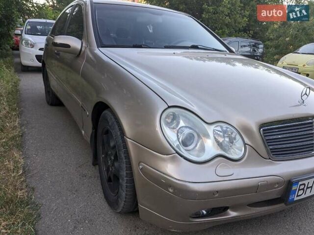 Мерседес Ц-Класс, объемом двигателя 1.8 л и пробегом 340 тыс. км за 6000 $, фото 7 на Automoto.ua