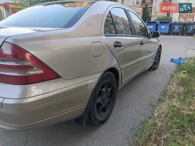 Мерседес Ц-Класс, объемом двигателя 1.8 л и пробегом 340 тыс. км за 6000 $, фото 6 на Automoto.ua