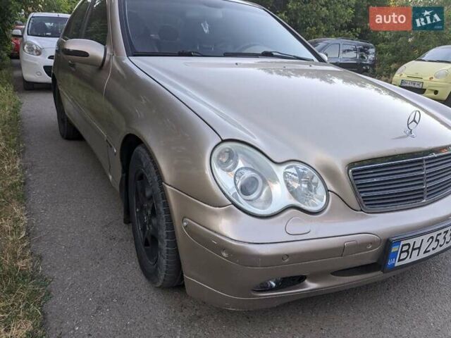 Мерседес Ц-Класс, объемом двигателя 1.8 л и пробегом 340 тыс. км за 6000 $, фото 1 на Automoto.ua