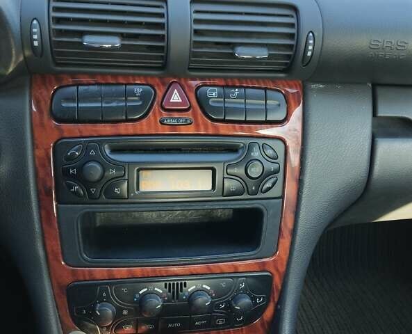 Мерседес Ц-Клас, об'ємом двигуна 1.8 л та пробігом 250 тис. км за 4300 $, фото 4 на Automoto.ua