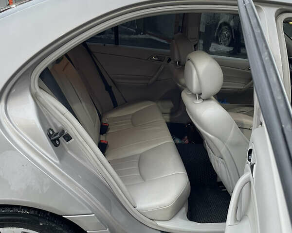 Мерседес Ц-Класс, объемом двигателя 2.2 л и пробегом 370 тыс. км за 7400 $, фото 7 на Automoto.ua
