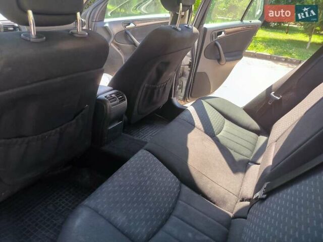 Мерседес Ц-Класс, объемом двигателя 2.15 л и пробегом 260 тыс. км за 4999 $, фото 6 на Automoto.ua