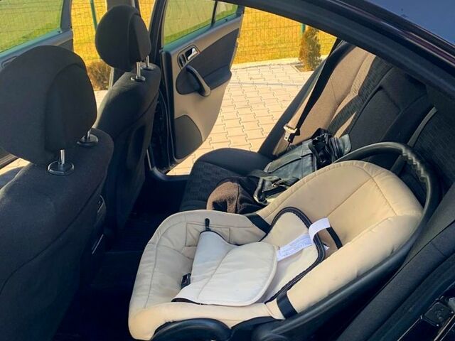 Мерседес Ц-Клас, об'ємом двигуна 1.8 л та пробігом 300 тис. км за 5200 $, фото 6 на Automoto.ua