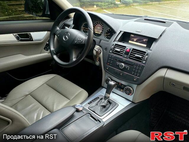 Мерседес Ц-Клас, об'ємом двигуна 3 л та пробігом 190 тис. км за 8200 $, фото 8 на Automoto.ua